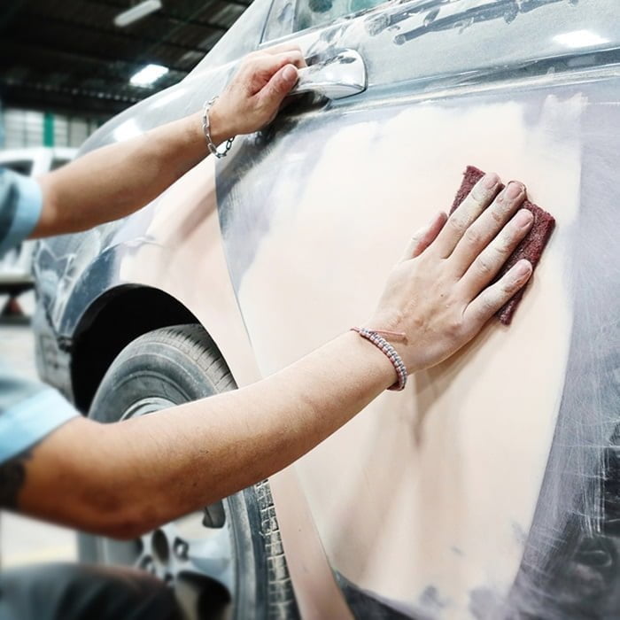 Car Body and Paint Repair Services in Abu Dhabi - Mussafah